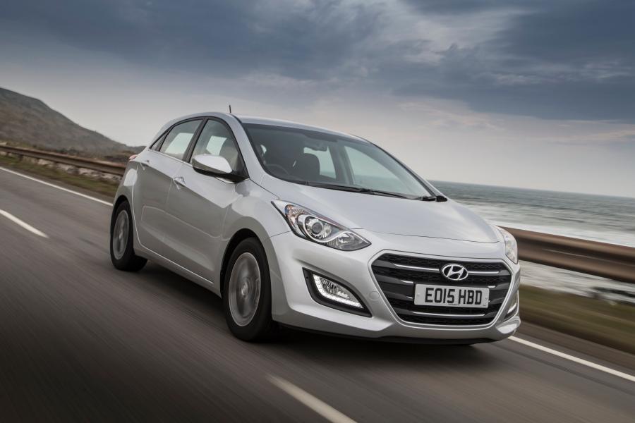  Hyundai i30 5-Door 2015 года  (UK) (фото 12 из 20)